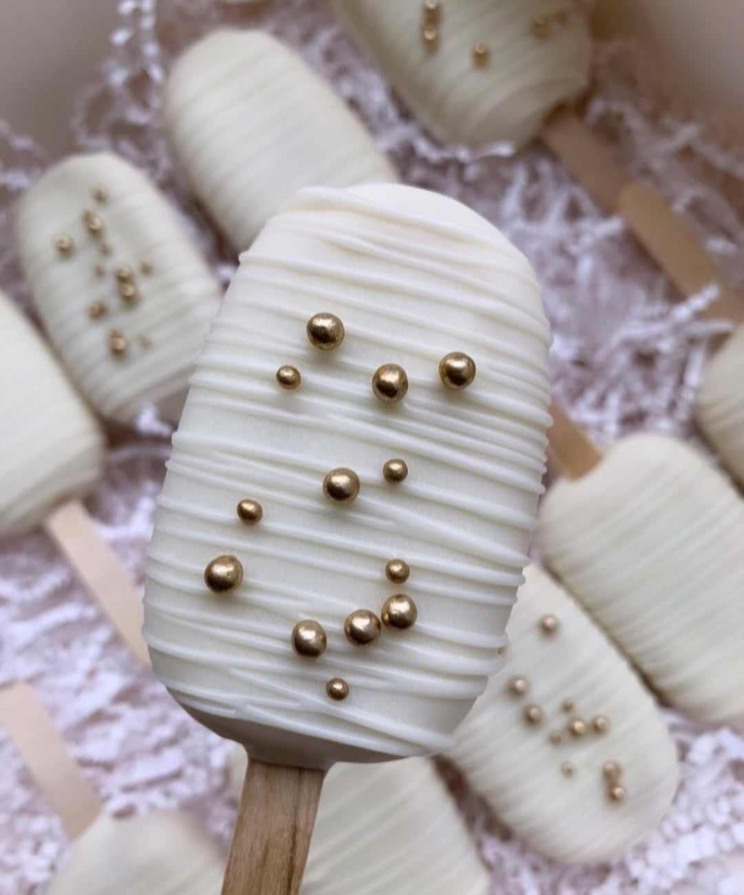 White & Gold Cakesicles