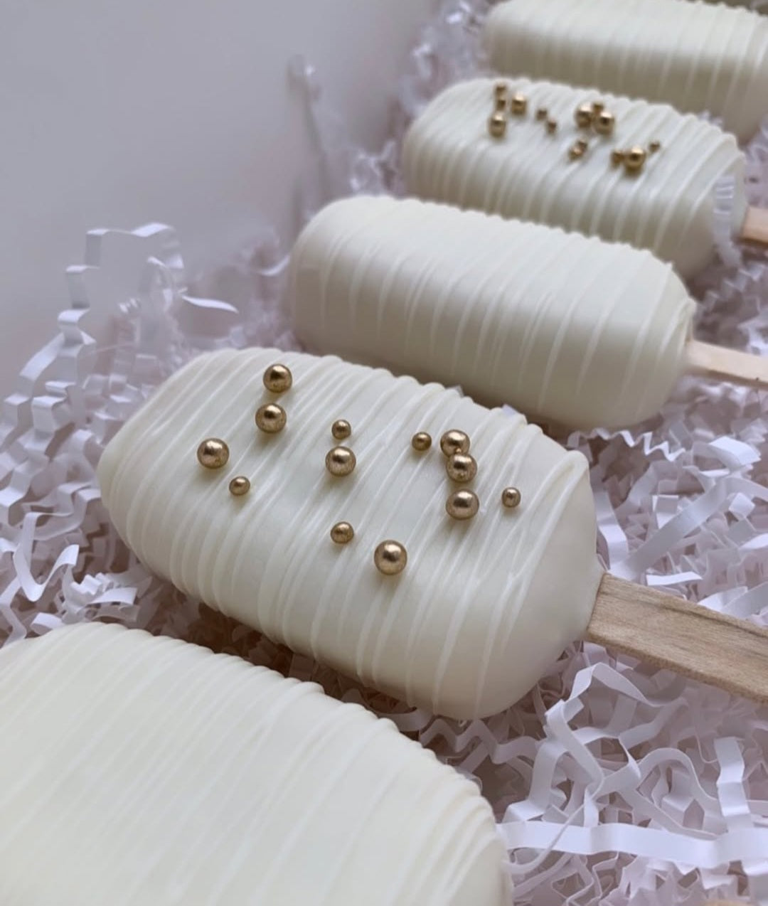 White & Gold Cakesicles
