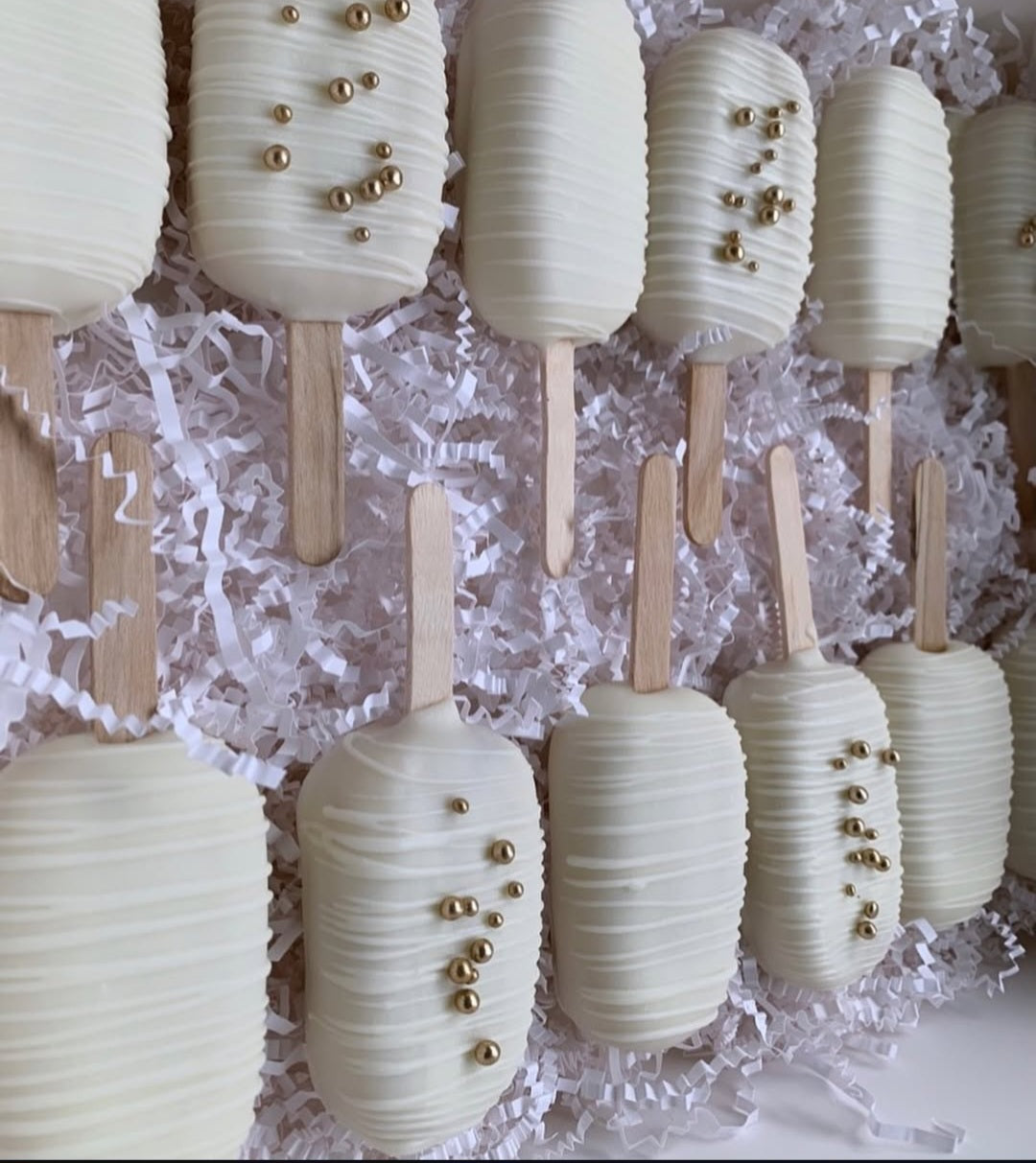 White & Gold Cakesicles