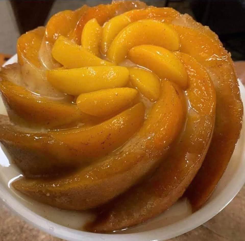 Peach cobbler pound cake