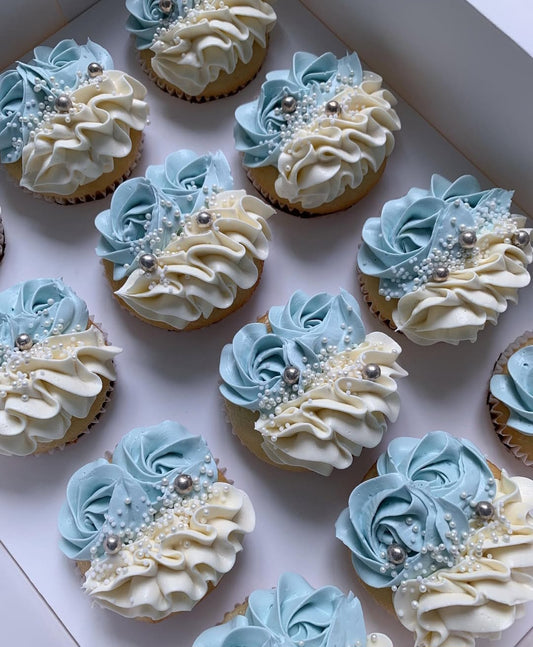 Blue Wonderland Cupcakes